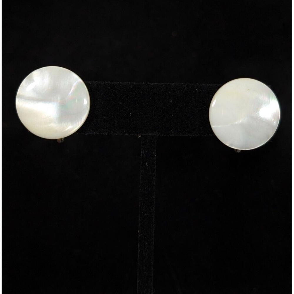 Vintage Mother of Pearl Round Disc Screw‎ Back Clip Earrings White MOP